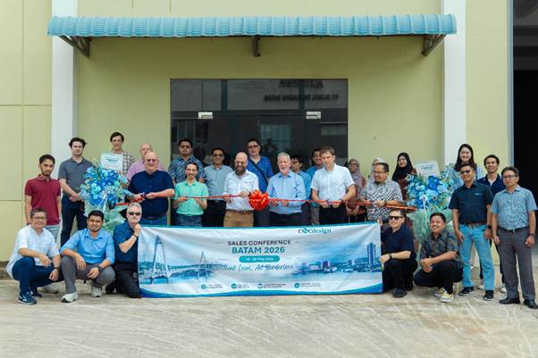 Ribbon cutting at Batam Island distribution centre